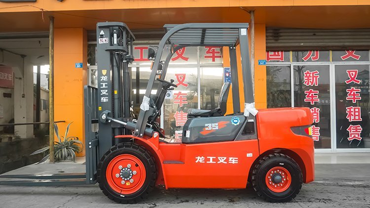 龙工叉车 可租赁电动叉车 四轮锂电小型座驾叉车 越野升降车
